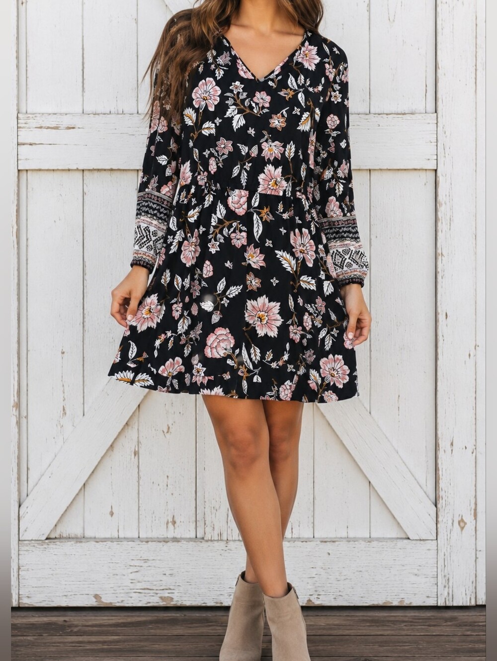 Old Navy Black Floral V-Neck Long Sleeve Boho Dress Size SlM